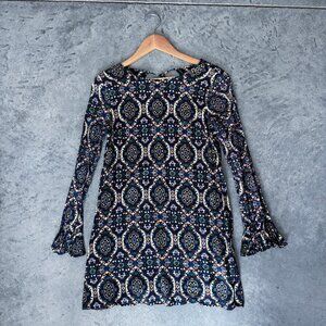 Women's multi-colored tunic with pockets!